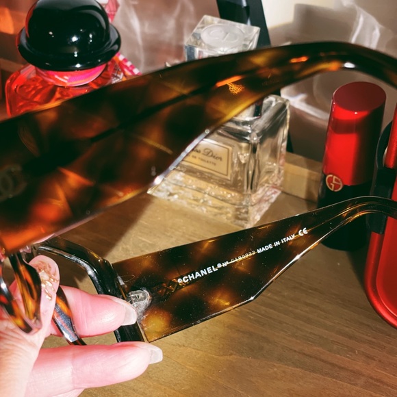 Vintage Chanel eyeglass frame - Picture 2 of 4